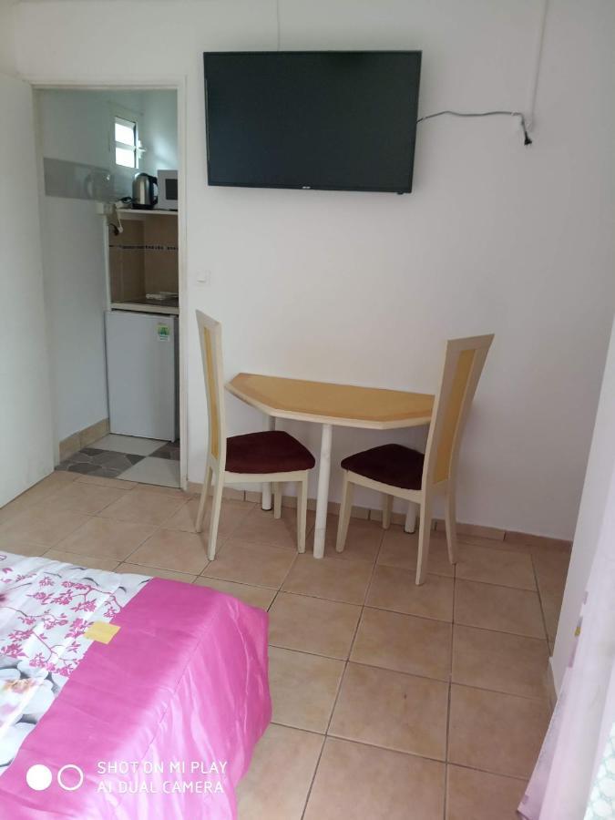 Charmant Studio Dans Le Sud, Ideal Pour Un Couple Trois Mares Exterior foto